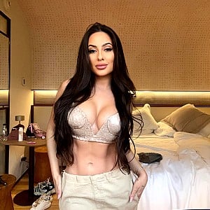 Francine Araujo