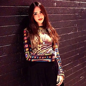 Gabriela Bee