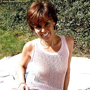 Georgie Nylons