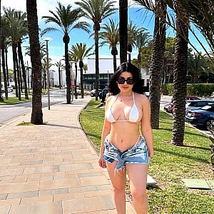 Gia B
