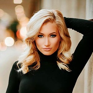 Gina Maria (Cheerleader)