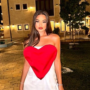 Gloria Guza