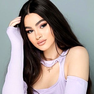 Gloria Guza