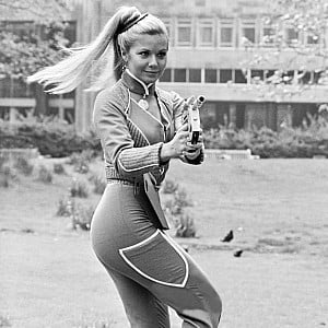 Glynis Barber