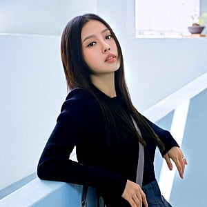 Go Min-si