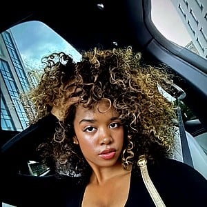 H.E.R.