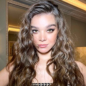 Hailee Steinfeld