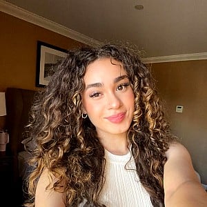 Hailey Mia
