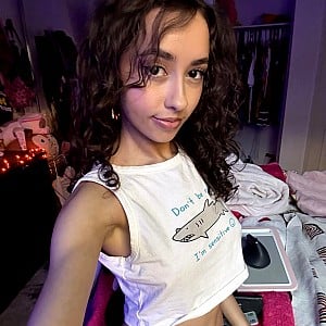 Halle Strawberry