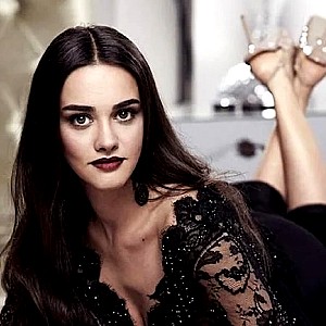 Hande Soral