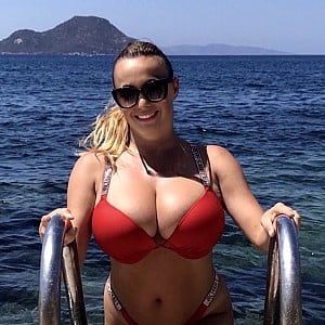 Hanicka K. Blond