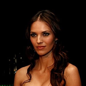 Helen Lindes