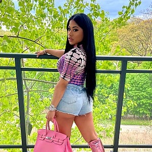 Hennessy Carolina