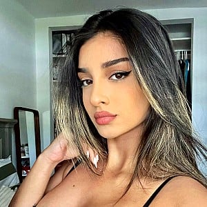 Hira Shayk