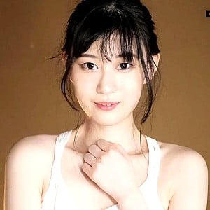 Hitomi Yoshikawa