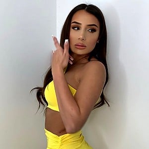 Holly Demicol