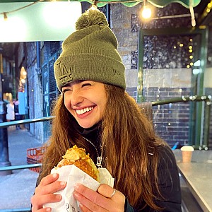 Holly Earl