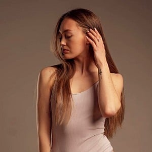 Holly Elisa