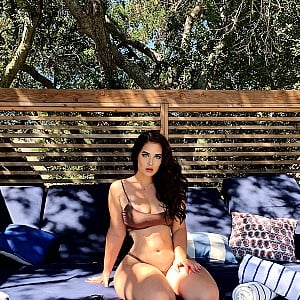 Holly Luyah