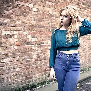 Holly Macve