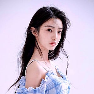 Huang Yi (2)