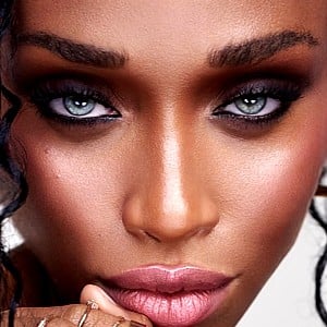Idania Hopkin