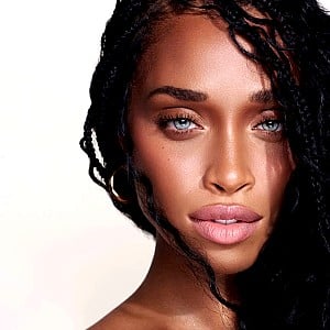 Idania Hopkin