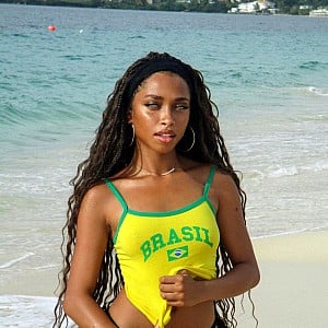 Idania Hopkin