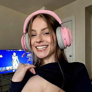 Iggy (Onlyfans)