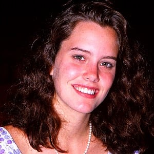 Ione Skye