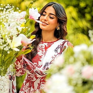 Iqra Aziz