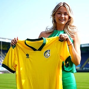 Isa Dekker