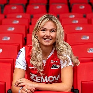 Isa Dekker