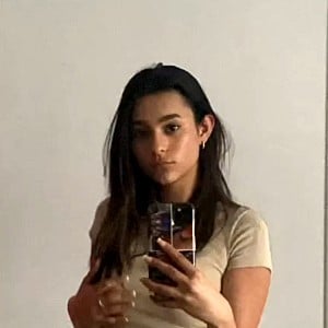 Isabella Dias