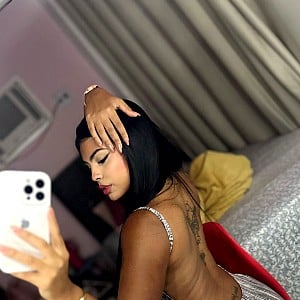Isadora Nobrega