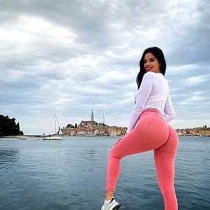 Ivana Knoll