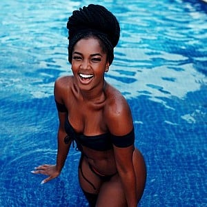 Iza (singer)