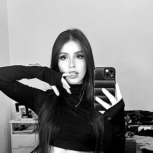 Iza Almeida