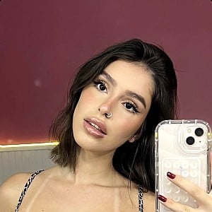 Iza Almeida