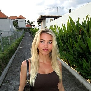 Iza Leslie