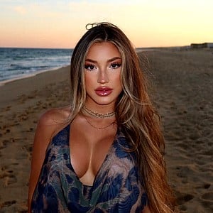 Izabella Efaw