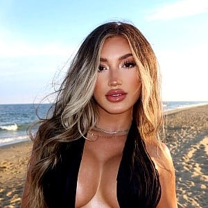 Izabella Efaw