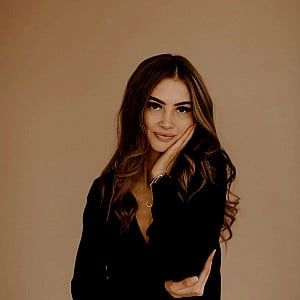 Izzy Larsen