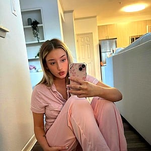 Izzy Rae
