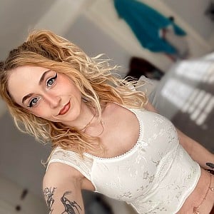 Janet Devlin