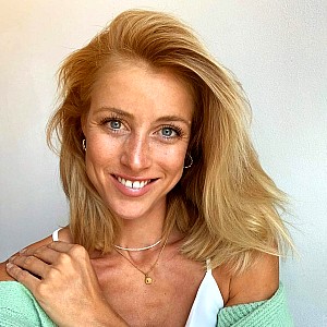 Janneke S.