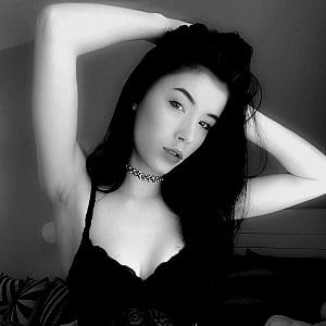 Jasmine Callipygian