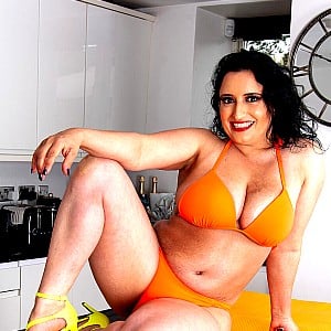Jasmine De Launay