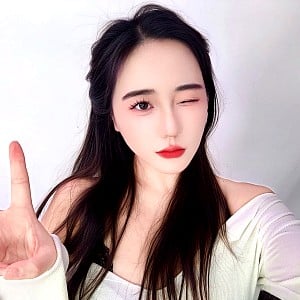 Jasmine Lee
