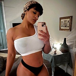 Jazmond Monique